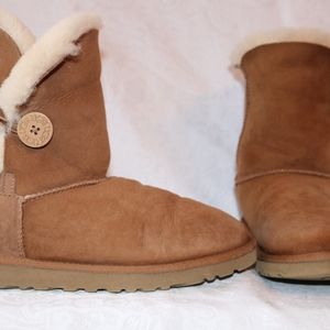 Bailey Button UGG boots!!